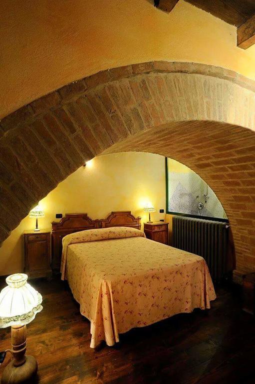 Agriturismo La Fenice Tole Buitenkant foto